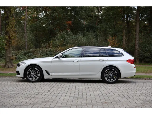 BMW 5 Serie Touring 530d High Executive 2020 Diesel 5