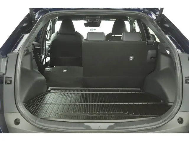 Toyota bZ4X Business Plus 71 kWh 2023 Elektrisch 25