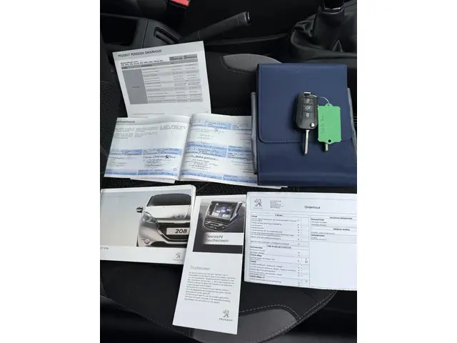 Peugeot 208 1.2 VTi Envy 2014 Benzine 16