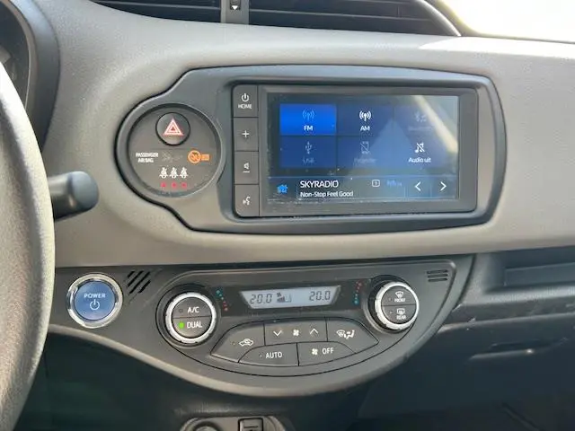 Toyota Yaris 1.5 Hybrid Dynamic 2019 Hybride Benzine 8