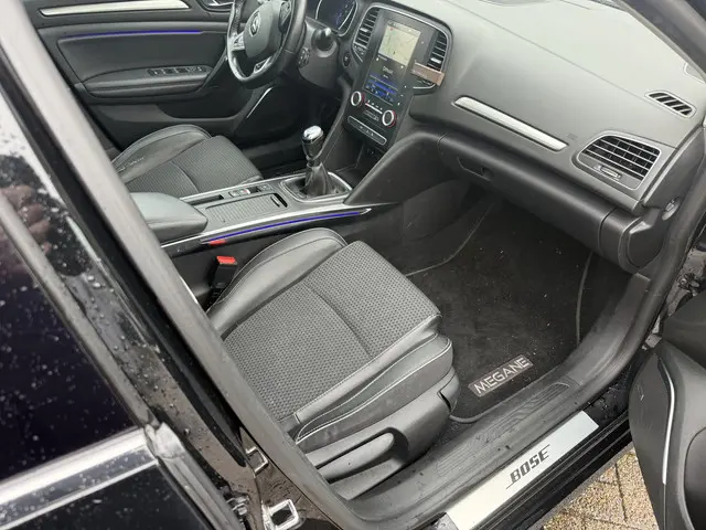 Renault Mégane Estate TCe Bose 2018 Benzine 16
