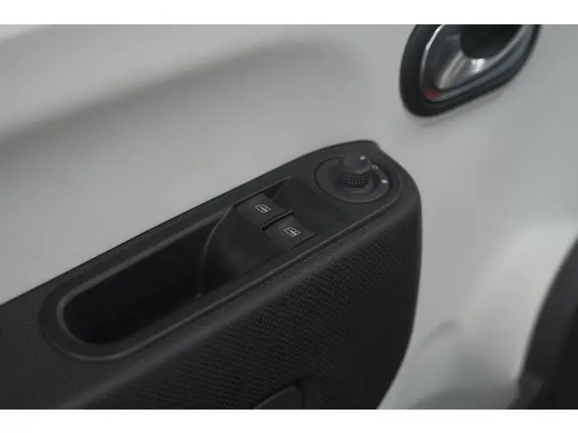 Renault Twingo SCe 70 Intens 2019 Benzine 24