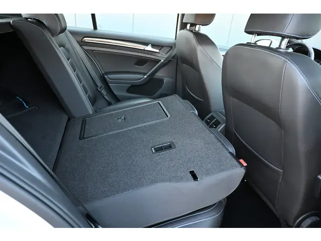 Volkswagen Golf 1.4 TSI GTE 2015 Hybride Benzine 26