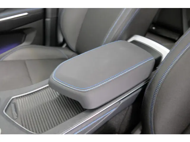 Lynk & Co 01 1.5 2023 Hybride Benzine 29