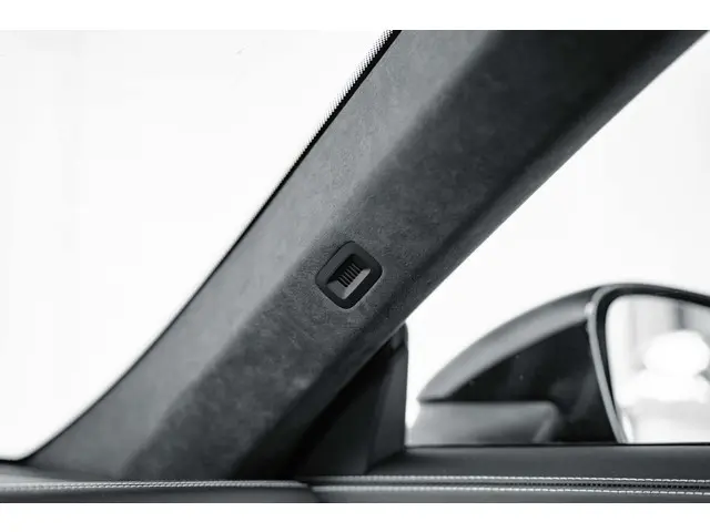 Porsche 911 Carrera GTS 2025 Benzine 42