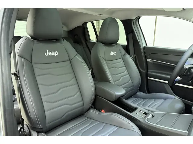 Jeep Avenger 1.2 e-Hybrid Summit 2025 Hybride Benzine 14