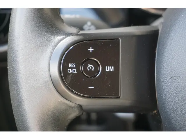 MINI 3-Deurs Cooper C 2022 Benzine 23