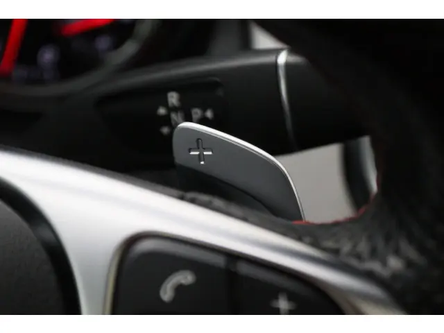 Mercedes-Benz GLA 250 4Matic 2017 Benzine 41