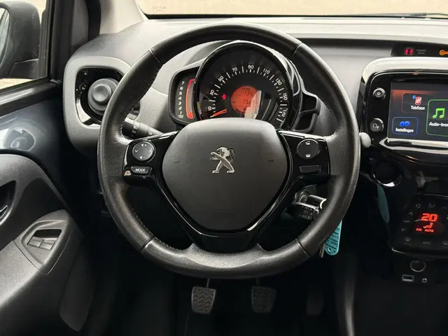 Peugeot 108 1.0 e-VTi Allure 2019 Benzine 21