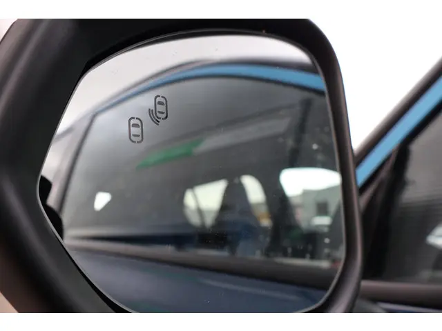 Lynk & Co 01 1.5 2024 Hybride Benzine 37