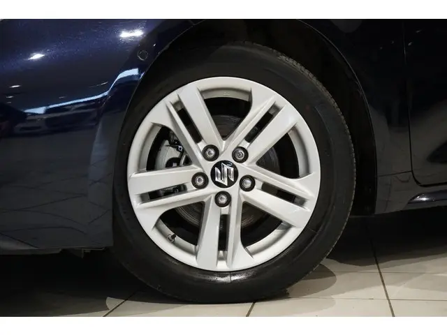 Suzuki Swace 1.8 Hybrid Style 2022 Hybride Benzine 16