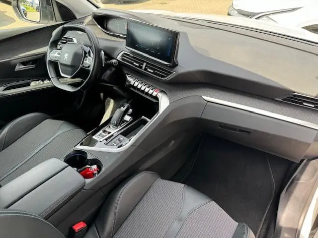 Peugeot 3008 1.2 PureTech Allure Pack 2021 Benzine 29