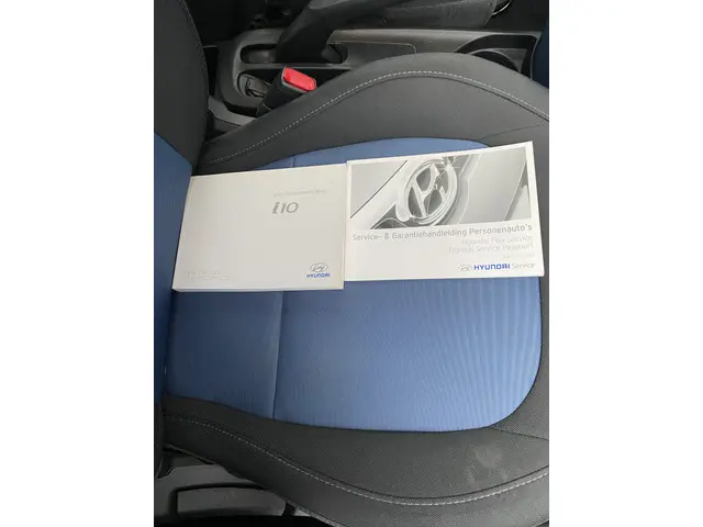 Hyundai i10 1.0i i-Motion Comfort 2016 Benzine 28