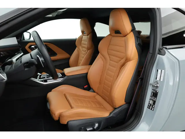 BMW 2 Serie Coupé M240i xDrive 375pk 2023 Benzine 3