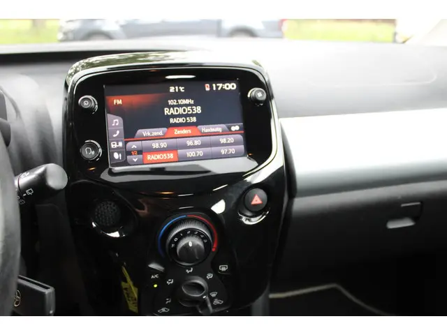 Toyota Aygo 1.0 VVT-i x-joy 2020 Benzine 19