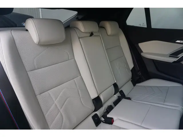 BMW X2 sDrive20i 2025 Benzine 13