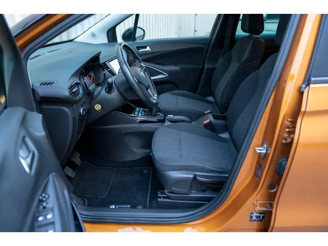 Opel Crossland X 1.2 Selection 2017 Benzine 12
