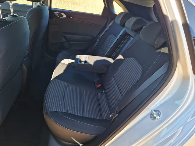 Kia Ceed 1.0 T-GDi !! 6000 km !! 2022 Benzine 33