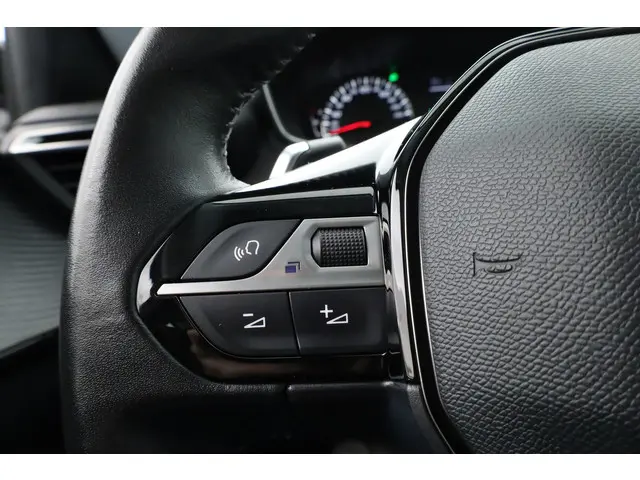 Peugeot 208 1.2 PureTech Active - Automaat 2022 Benzine 11