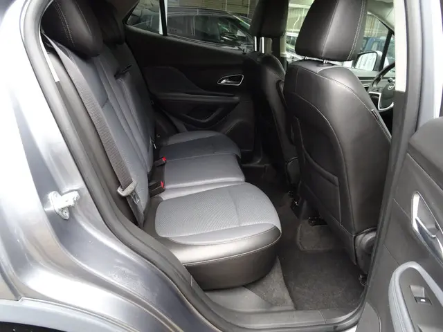 Opel Mokka 1.4 T Cosmo 4x4 2013 Benzine 11