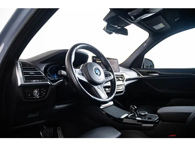 BMW X3 xDrive30e High Executive 2021 Hybride Benzine 61