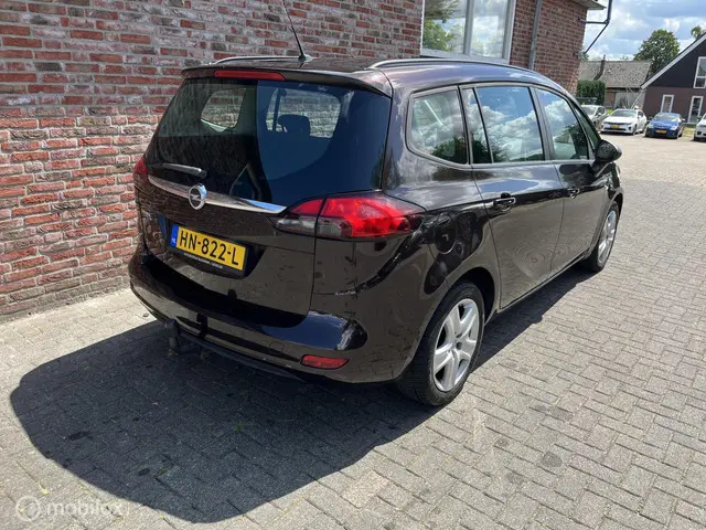 Opel Zafira Tourer 1.4 Cosmo 2012 Benzine 15