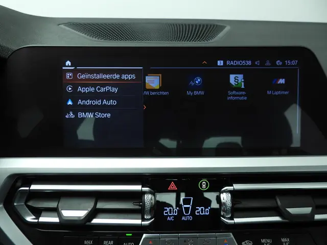BMW 3 Serie Sedan 320i 2019 Benzine 25