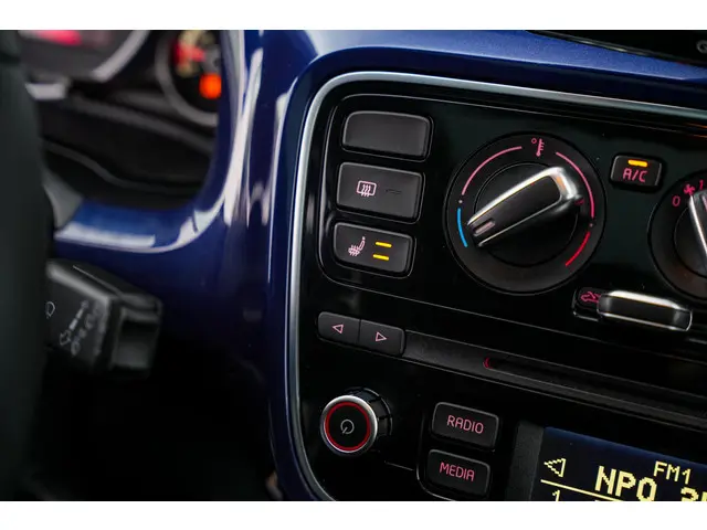 Volkswagen up! 1.0 high up! 2015 Benzine 18