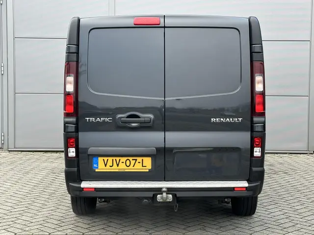 Renault Trafic 2.0 dCi 145 T29 L2H1 Comfort 2021 Diesel 9