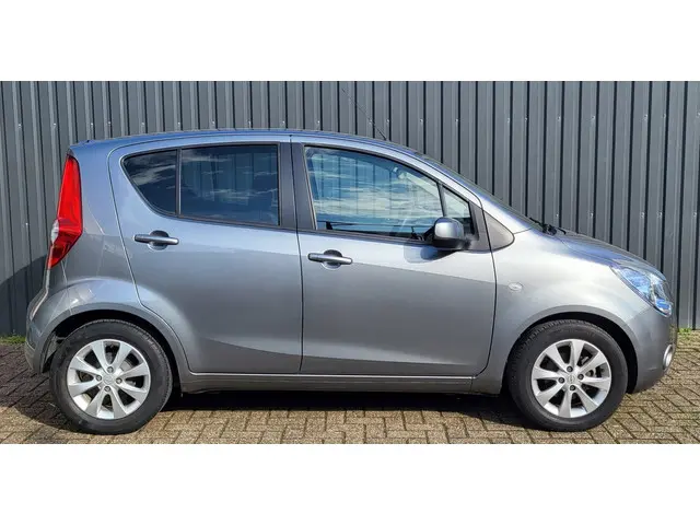 Opel Agila 1.2 Edition Automaat 2013 Benzine 4