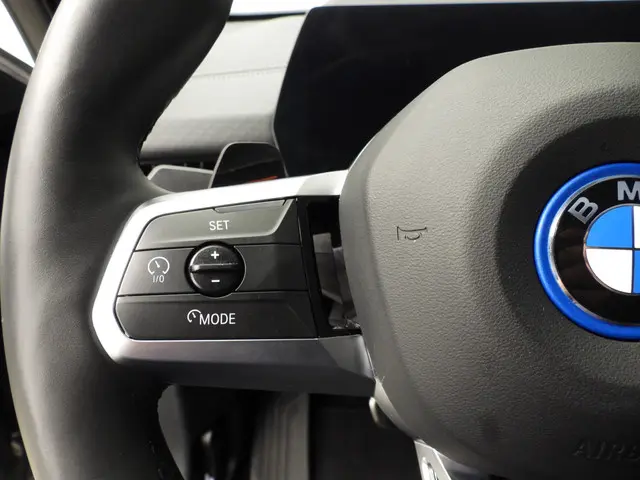 BMW iX2 xDrive30 2024 Elektrisch 13