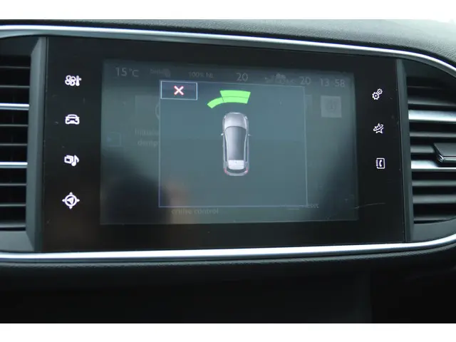 Peugeot 308 1.2 PT ALLURE 2017 Benzine 29