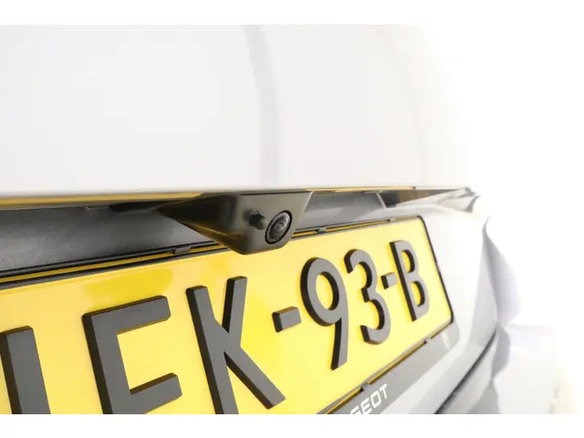 Peugeot 308 SW 1.2T 130pk Automaat Allure 2024 Benzine 3