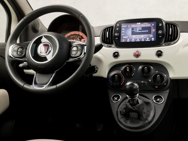 Fiat 500 1.0 Hybrid Dolcevita 2021 Benzine 7