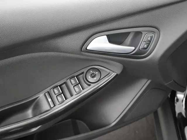 Ford Focus Wagon 1.0 125PK Titanium 2016 Benzine 27