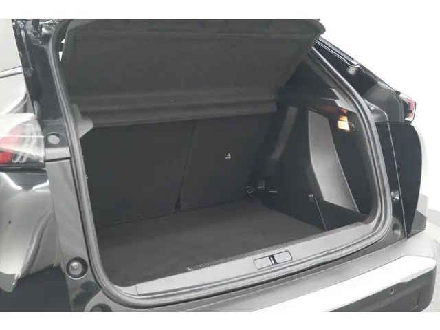 Peugeot 2008 PureTech 130 Active 2023 Benzine 57