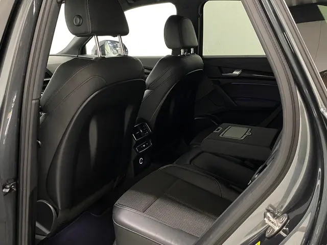 Audi Q5 45 TFSI quattro S edition 2019 Benzine 30