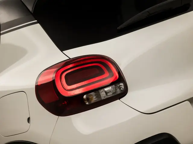 Citroën C3 1.2 PureTech Shine Sport 2018 Benzine 22