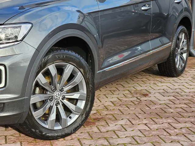 Volkswagen T-Roc 1.5 TSI Sport Business R 2019 Benzine 48