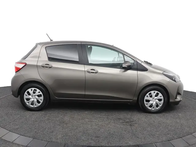 Toyota Yaris 1.0 VVT-i Comfort 2020 Benzine 12