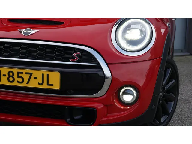 MINI Cooper S 2.0 192pk 3Drs Chili 2020 Benzine 50