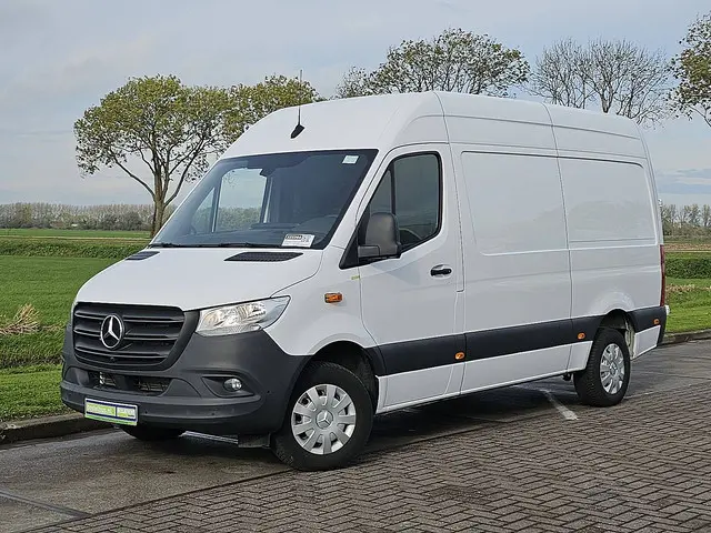 Mercedes-Benz Sprinter 317 2023 Diesel 2
