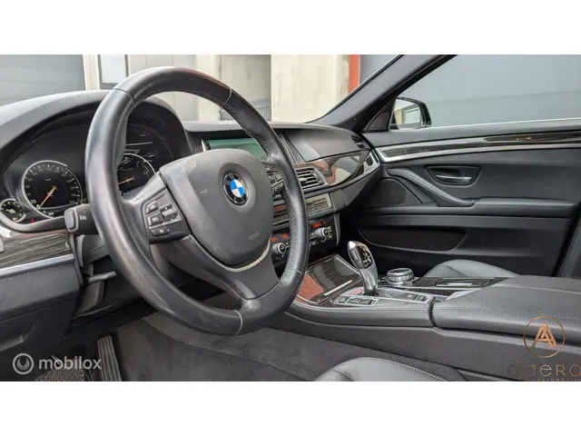BMW 5 Serie 520i Luxury Line 2014 Benzine 26
