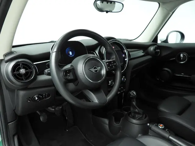 MINI 3-Deurs Cooper 2021 Benzine 6