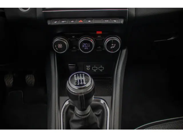 Renault Captur TCe 130 Intens 2020 Benzine 31