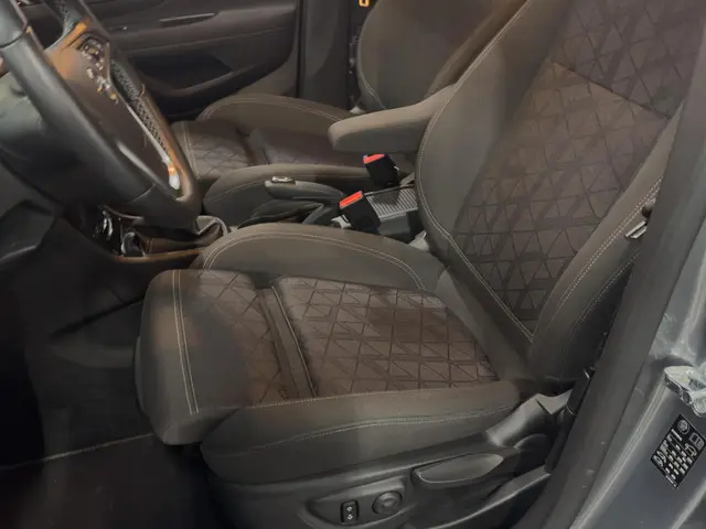 Opel Mokka X 1.4 Turbo 120 Jaar Edition 2019 Benzine 12