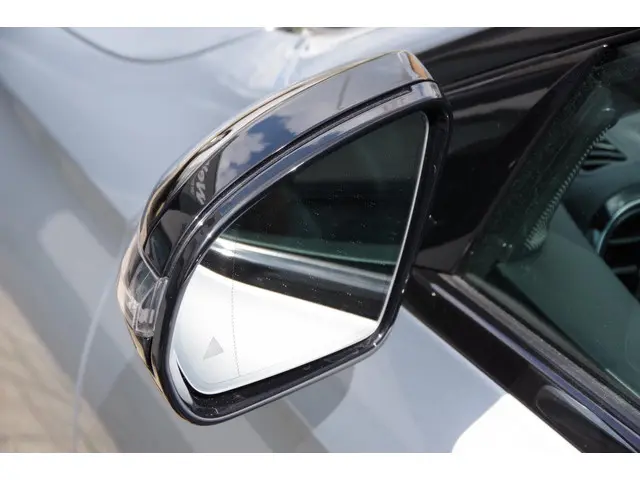 Mercedes-Benz E-Klasse 200 Prestige 2017 Benzine 8