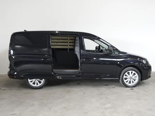 Volkswagen Caddy Cargo Maxi 2.0 TDI Style 2024 Diesel 8