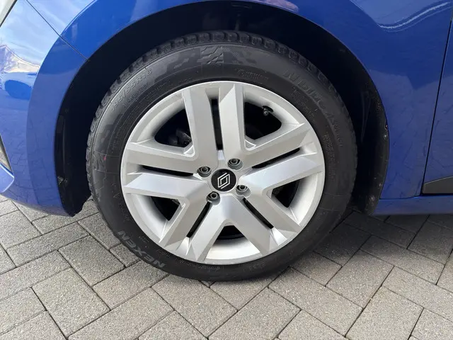 Renault Clio 1.0 TCe 90 GPF Evolution 2024 Benzine 21