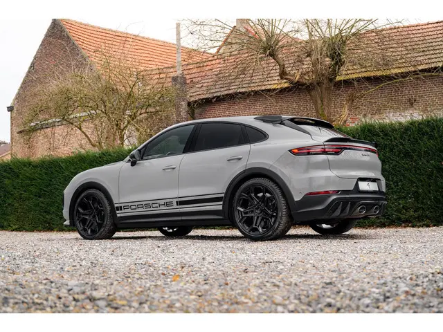 Porsche Cayenne Coupé Turbo GT 2022 Benzine 36